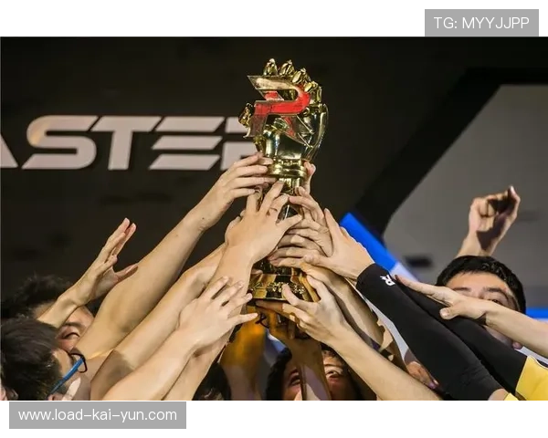 无人机足球锦标赛奖杯设计曝光，灵感源自古代浑天仪